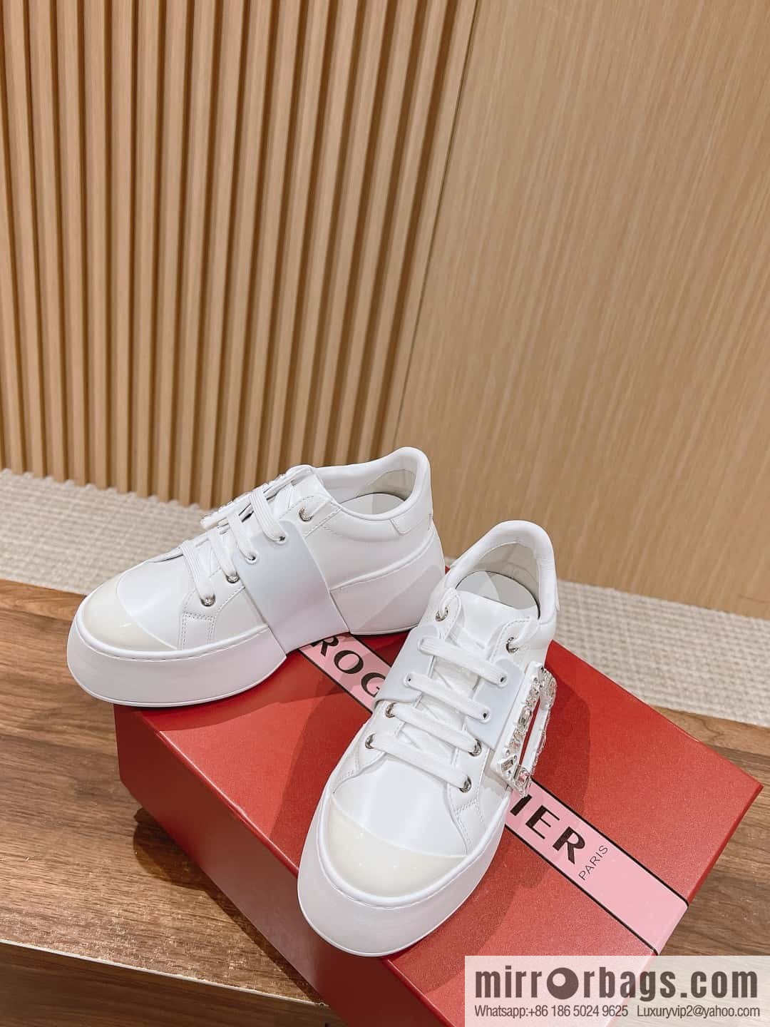 # 𝐑𝐨𝐠𝐞𝐫 𝐕𝐢𝐯𝐢𝐞𝐫 Roger Vivia, new platform white shoes
