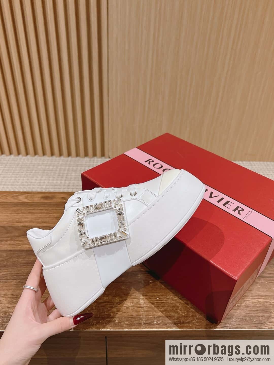 # 𝐑𝐨𝐠𝐞𝐫 𝐕𝐢𝐯𝐢𝐞𝐫 Roger Vivia, new platform white shoes