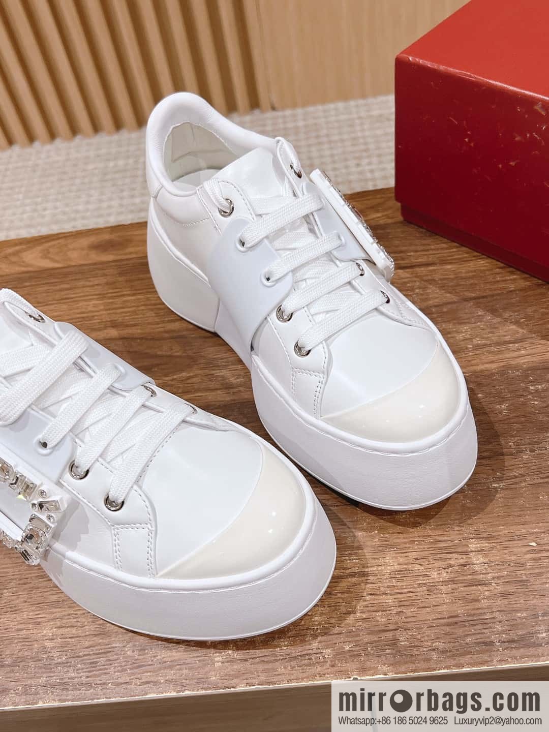 # 𝐑𝐨𝐠𝐞𝐫 𝐕𝐢𝐯𝐢𝐞𝐫 Roger Vivia, new platform white shoes