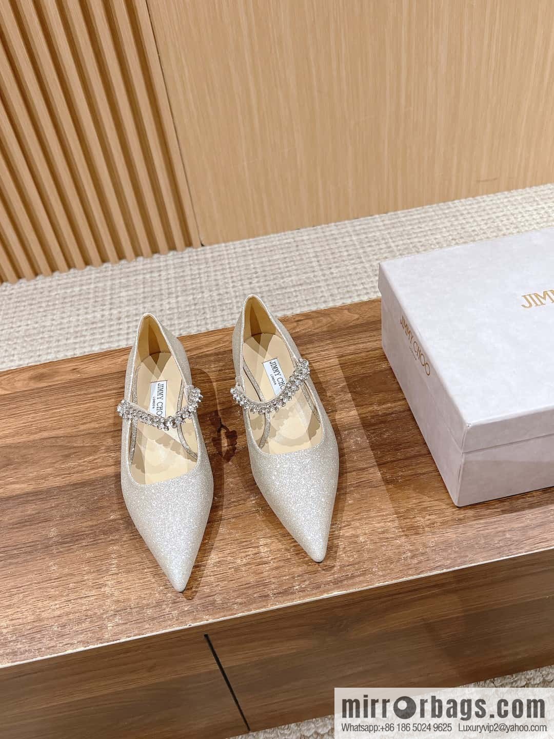 [】𝐉𝐢𝐦𝐦𝐲 𝐂𝐡𝐨𝐨# Zhou Yangjie classic word diamond belt Mary Jane shoes