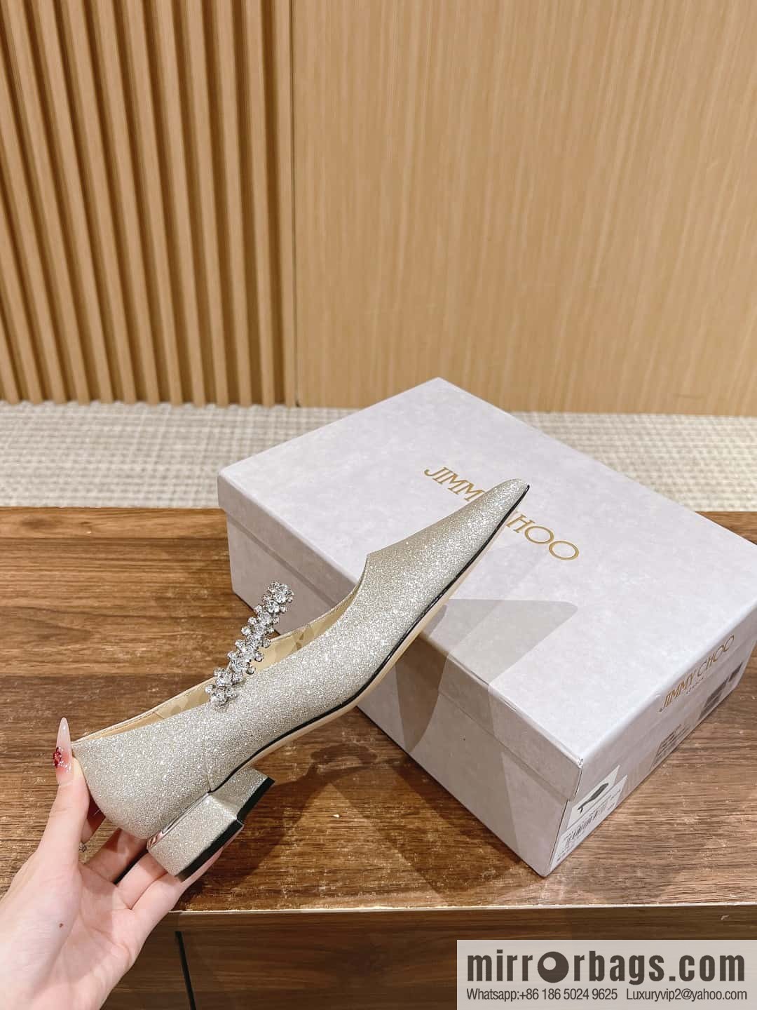 [】𝐉𝐢𝐦𝐦𝐲 𝐂𝐡𝐨𝐨# Zhou Yangjie classic word diamond belt Mary Jane shoes