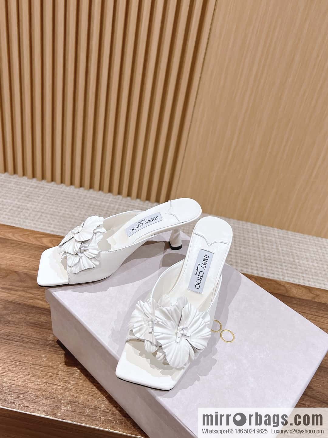 [】𝐉𝐢𝐦𝐦𝐲 𝐂𝐡𝐨𝐨# Zhou Yangjie's new bow kitten and slippers