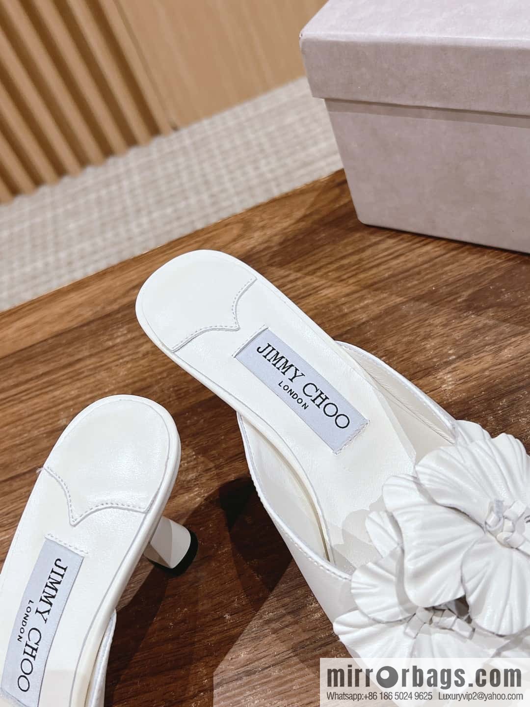[】𝐉𝐢𝐦𝐦𝐲 𝐂𝐡𝐨𝐨# Zhou Yangjie's new bow kitten and slippers
