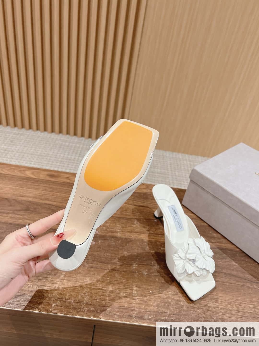 [】𝐉𝐢𝐦𝐦𝐲 𝐂𝐡𝐨𝐨# Zhou Yangjie's new bow kitten and slippers