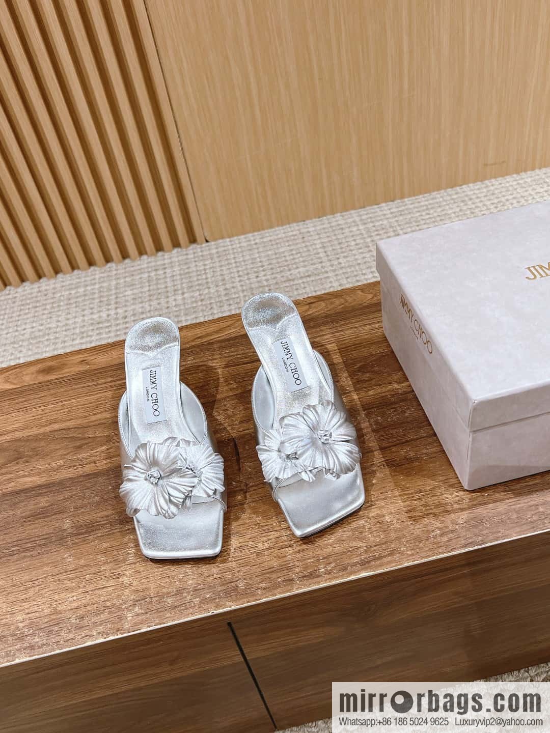 [】𝐉𝐢𝐦𝐦𝐲 𝐂𝐡𝐨𝐨# Zhou Yangjie's new bow kitten and slippers