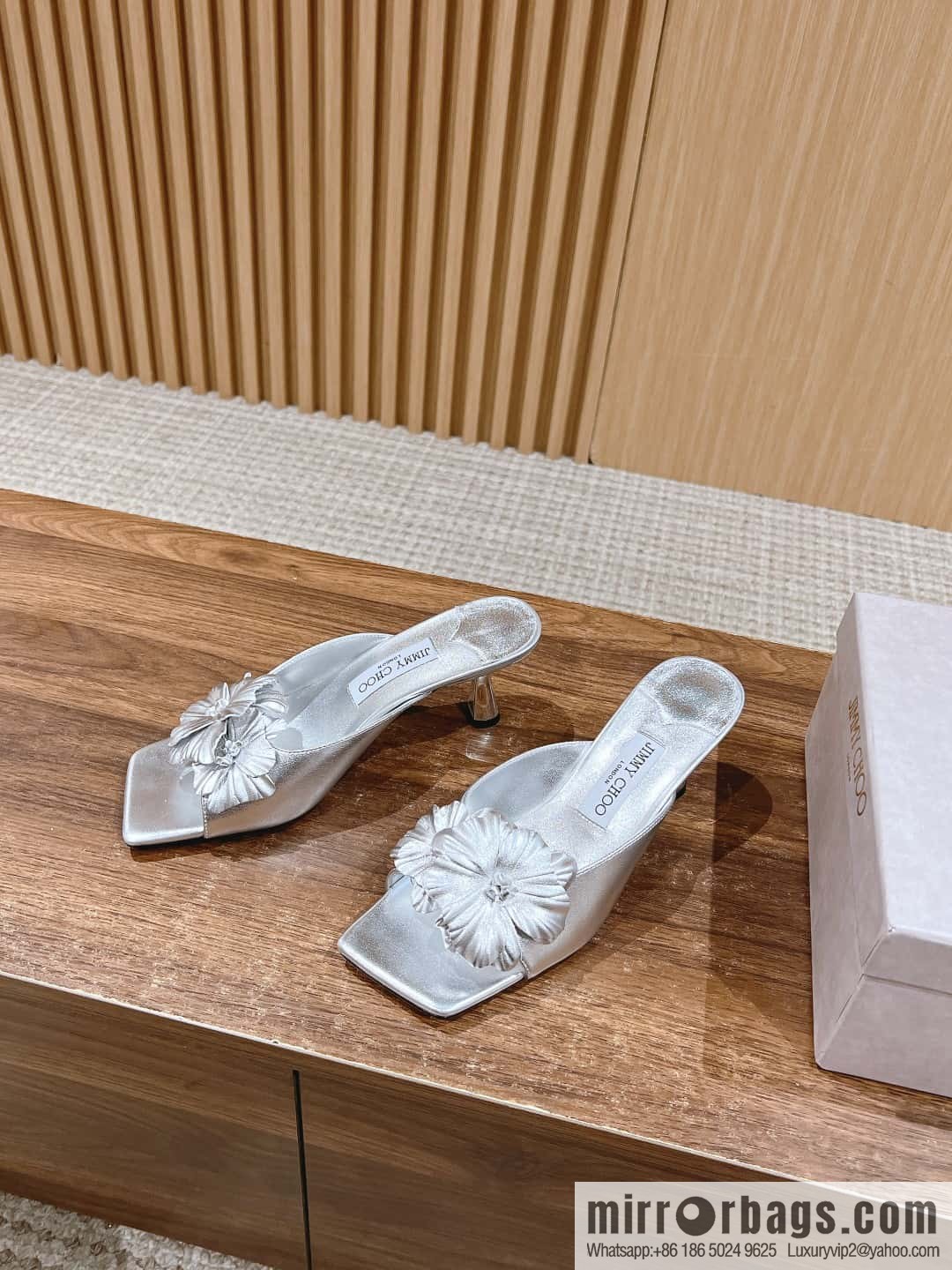 [】𝐉𝐢𝐦𝐦𝐲 𝐂𝐡𝐨𝐨# Zhou Yangjie's new bow kitten and slippers