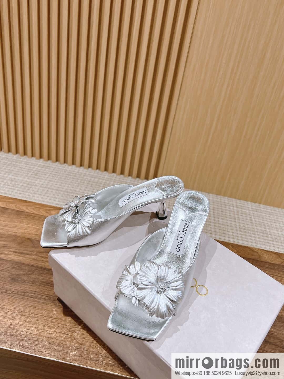 [】𝐉𝐢𝐦𝐦𝐲 𝐂𝐡𝐨𝐨# Zhou Yangjie's new bow kitten and slippers