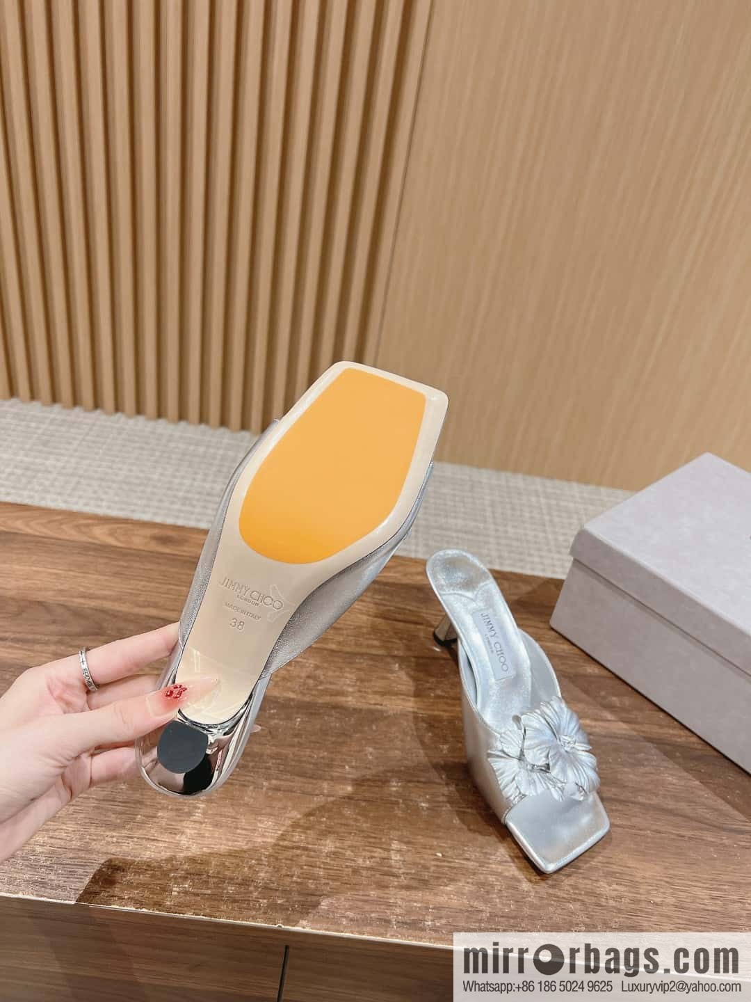 [】𝐉𝐢𝐦𝐦𝐲 𝐂𝐡𝐨𝐨# Zhou Yangjie's new bow kitten and slippers