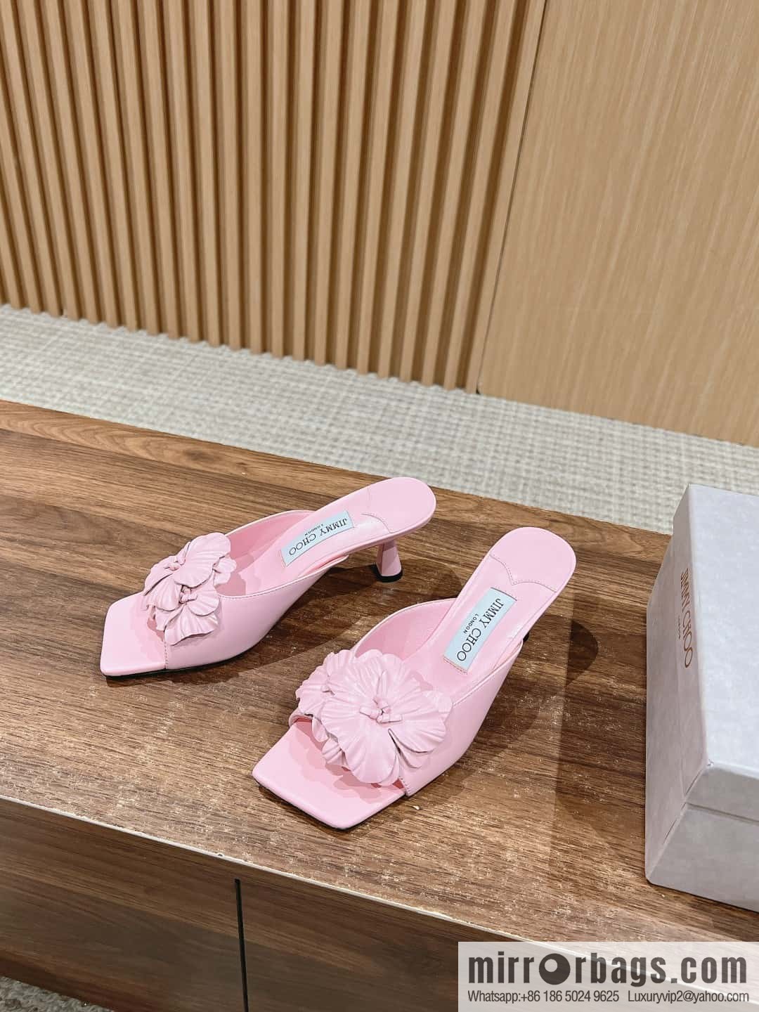 [】𝐉𝐢𝐦𝐦𝐲 𝐂𝐡𝐨𝐨# Zhou Yangjie's new bow kitten and slippers