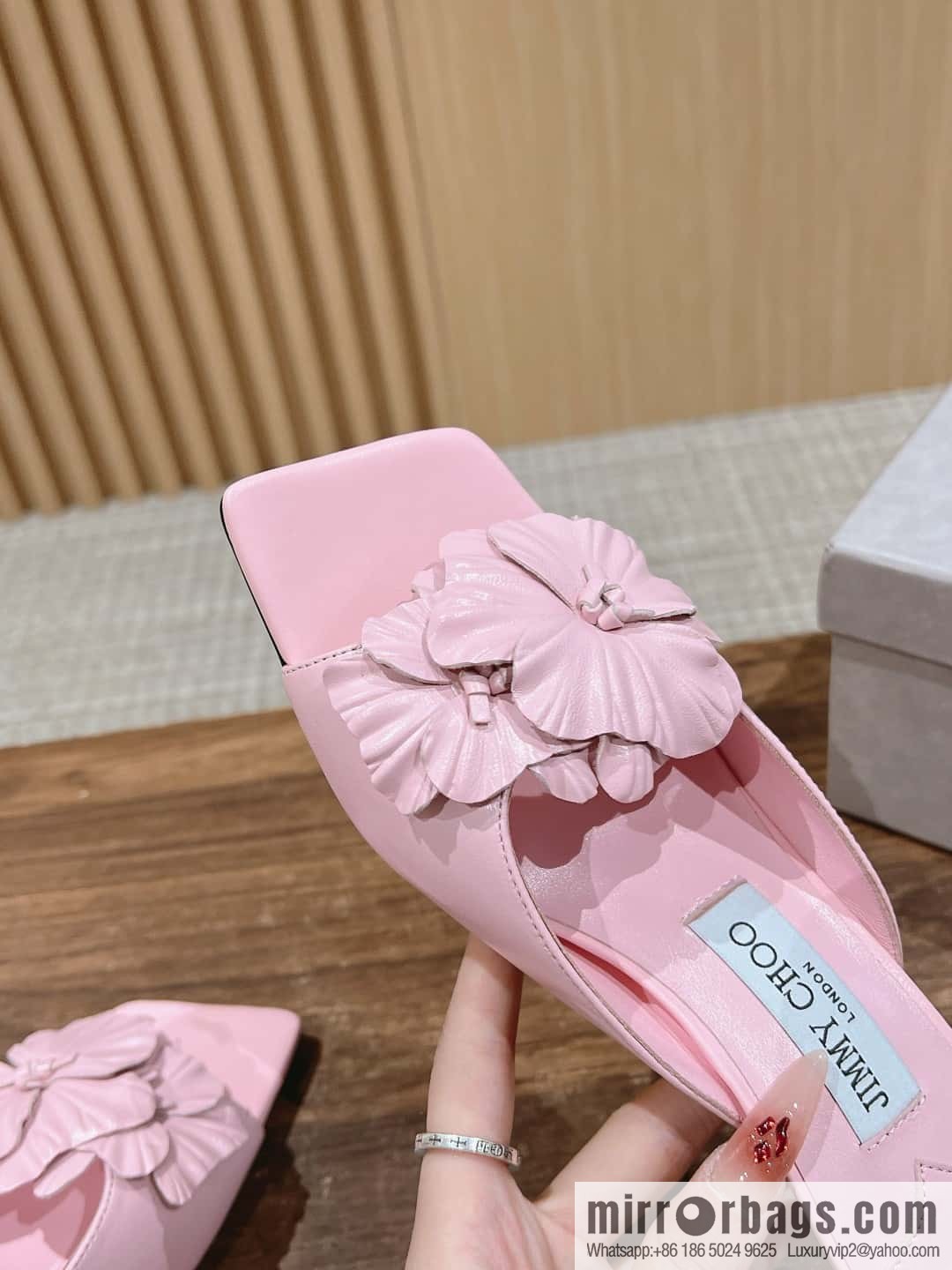 [】𝐉𝐢𝐦𝐦𝐲 𝐂𝐡𝐨𝐨# Zhou Yangjie's new bow kitten and slippers