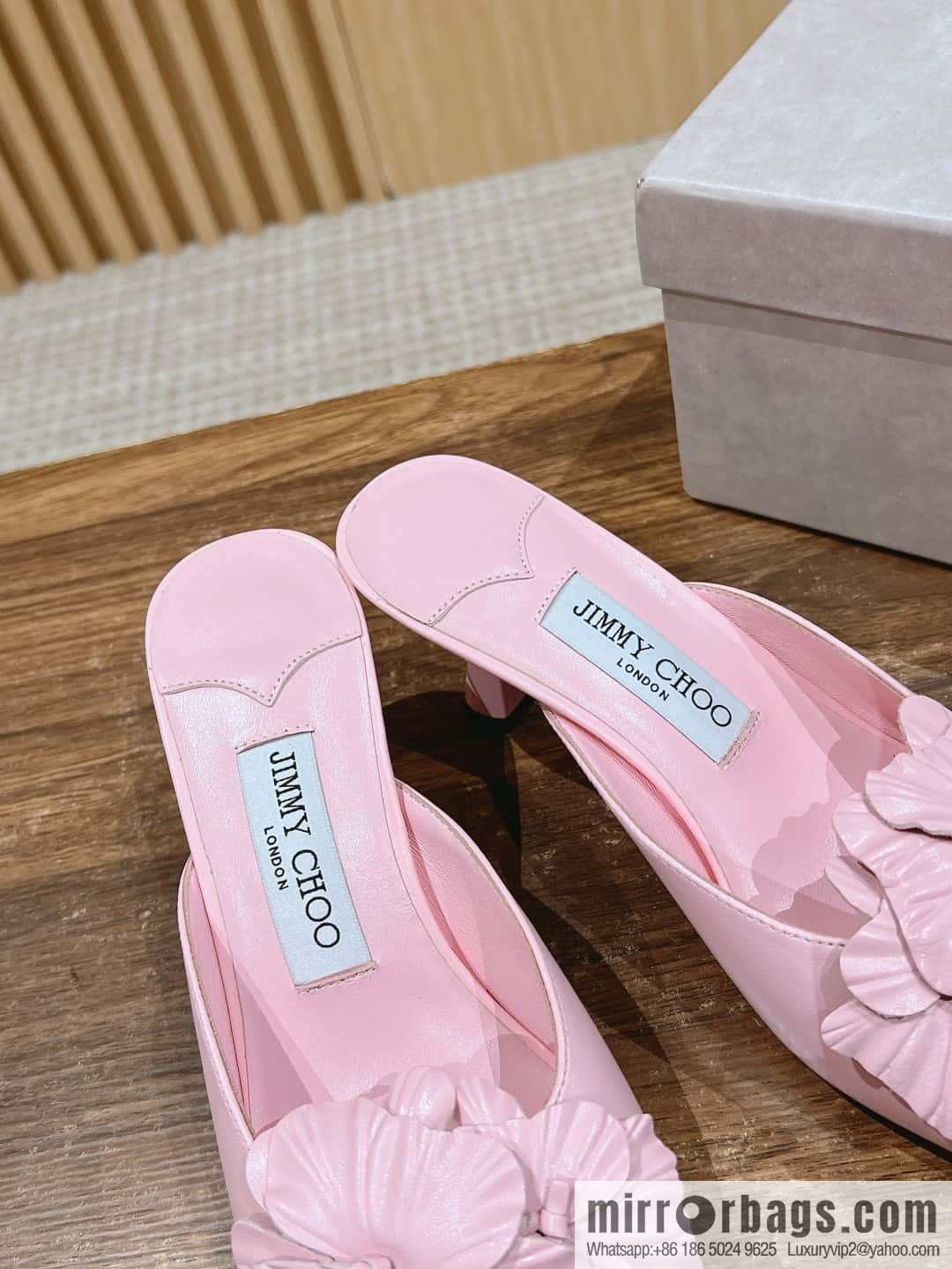 [】𝐉𝐢𝐦𝐦𝐲 𝐂𝐡𝐨𝐨# Zhou Yangjie's new bow kitten and slippers