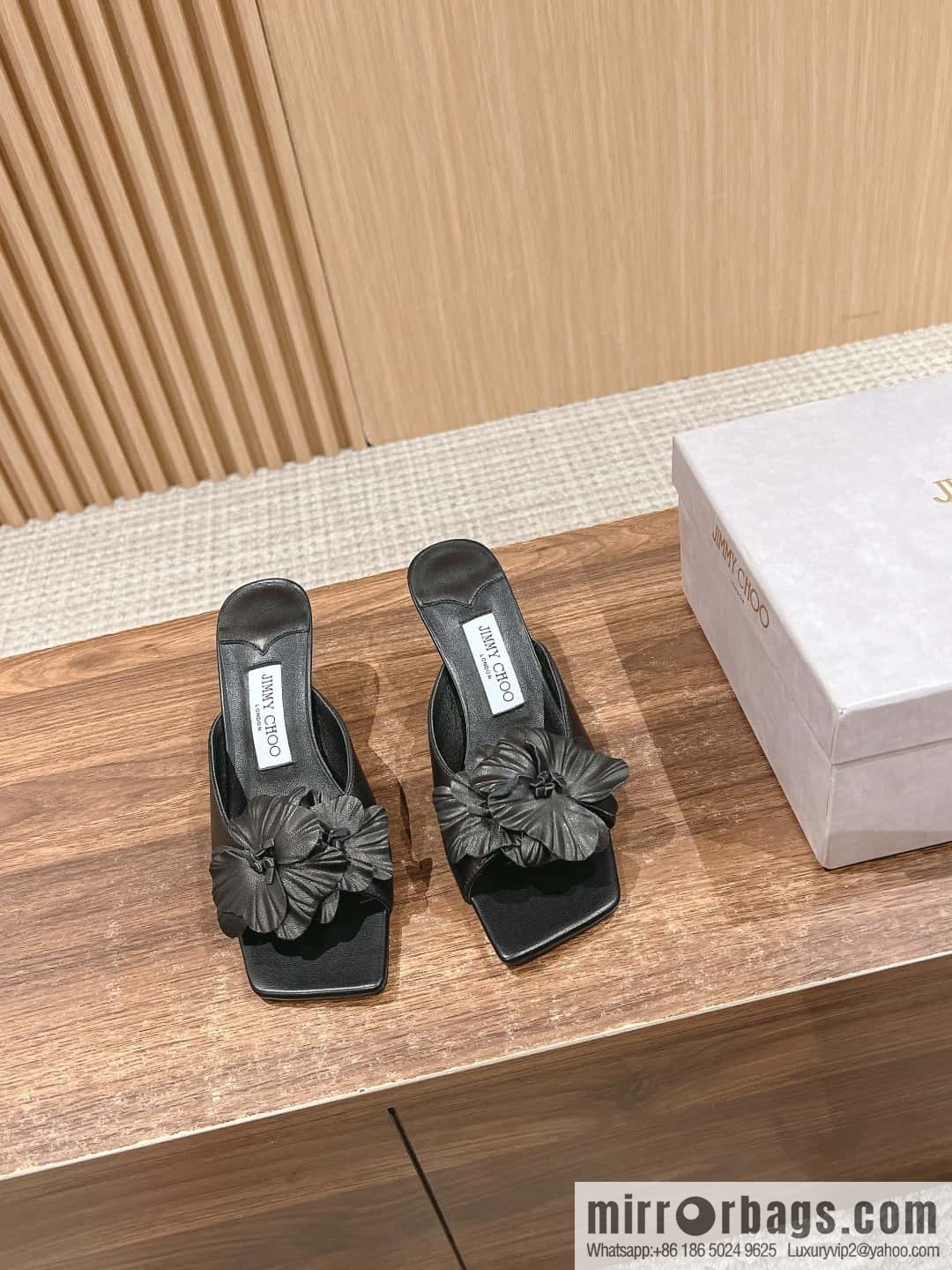 [】𝐉𝐢𝐦𝐦𝐲 𝐂𝐡𝐨𝐨# Zhou Yangjie's new bow kitten and slippers