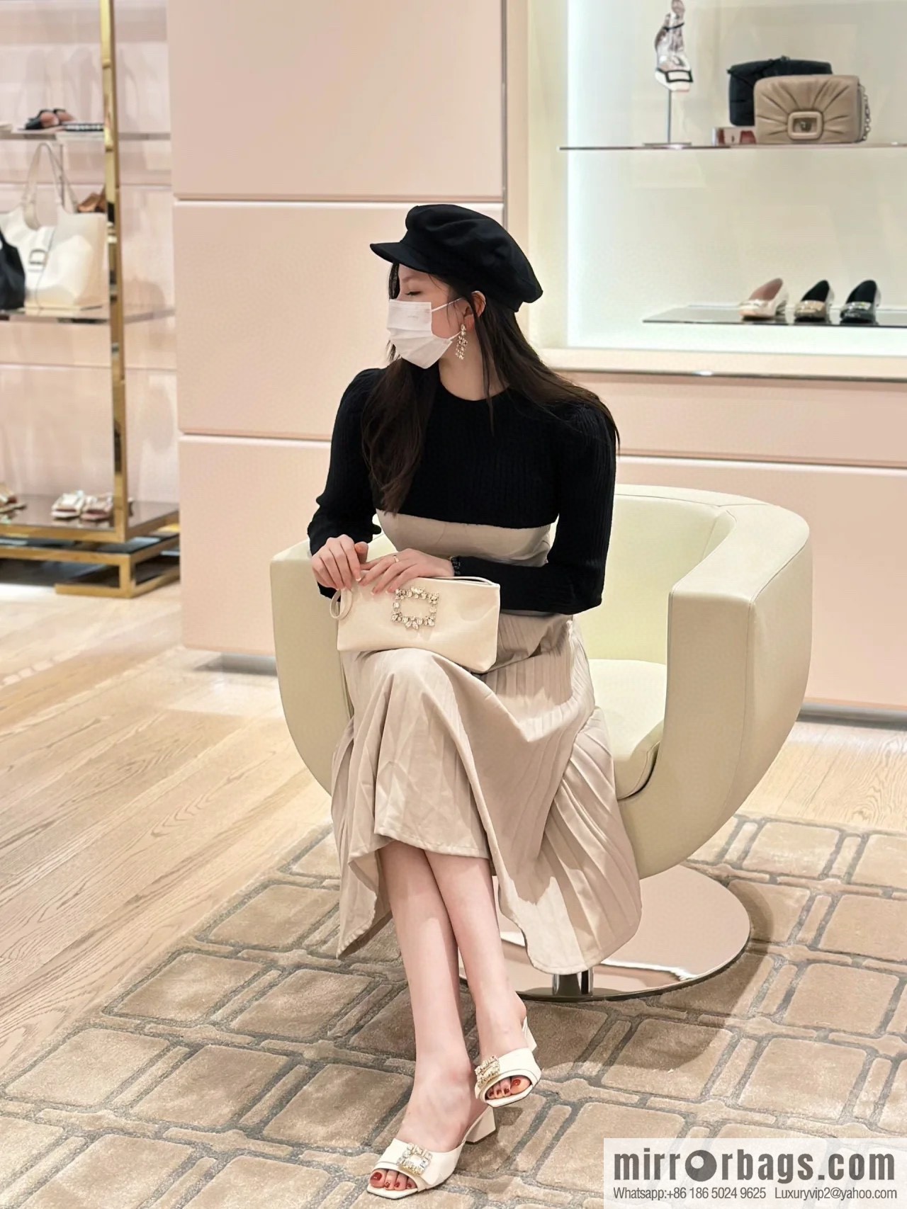 [Roger Vivier purchasing level] Muller sandals Très Vivier series RV diamond buckle Muller thick heel slippers