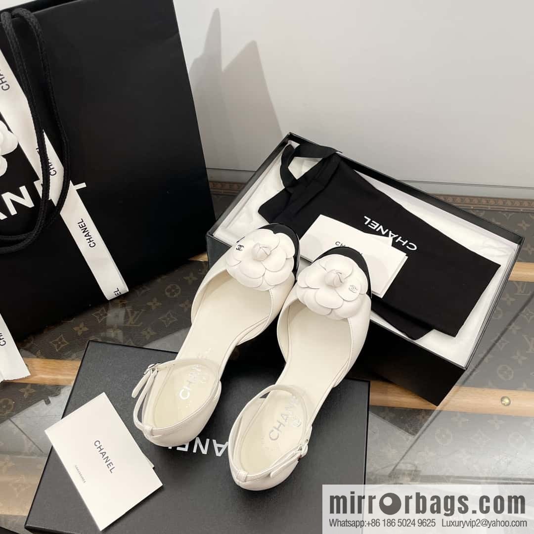 CHANEL Xiaoxiang Early Spring Camellia 🥰 Hollow Mary Jane Sandals