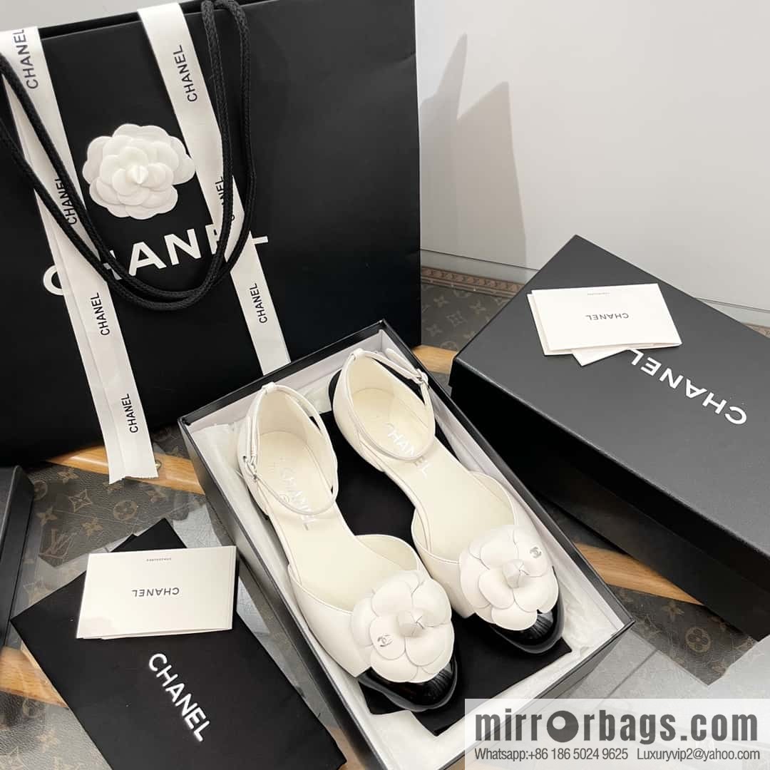 CHANEL Xiaoxiang Early Spring Camellia 🥰 Hollow Mary Jane Sandals