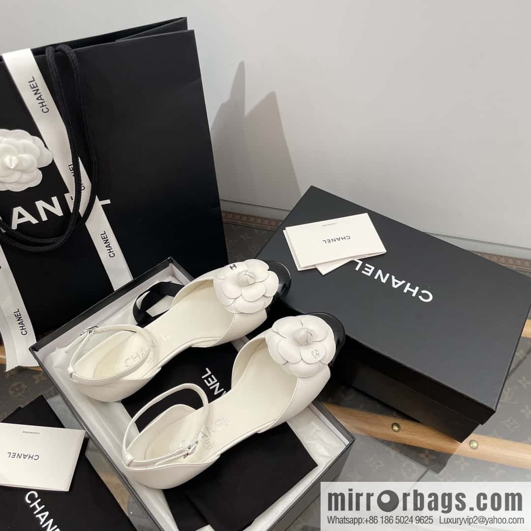 CHANEL Xiaoxiang Early Spring Camellia 🥰 Hollow Mary Jane Sandals