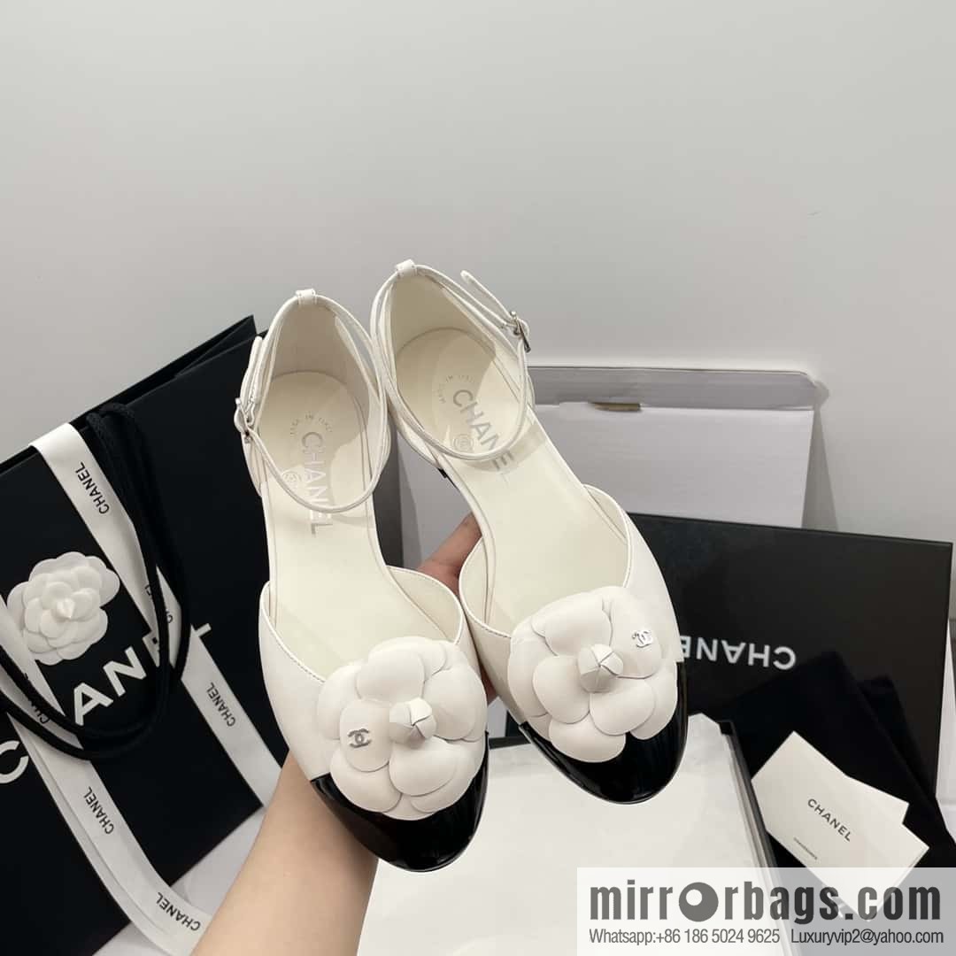 CHANEL Xiaoxiang Early Spring Camellia 🥰 Hollow Mary Jane Sandals