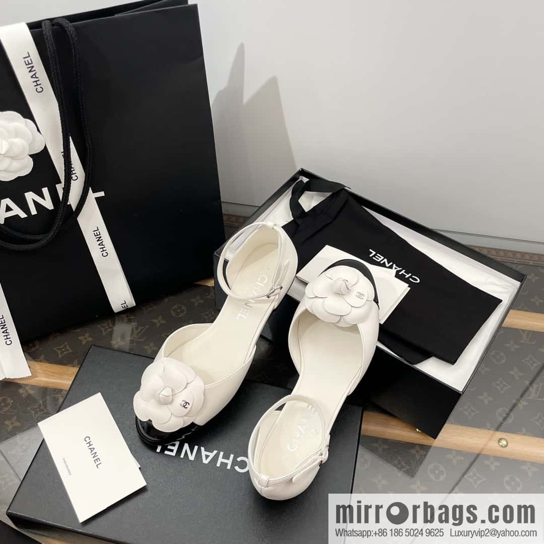 CHANEL Xiaoxiang Early Spring Camellia 🥰 Hollow Mary Jane Sandals