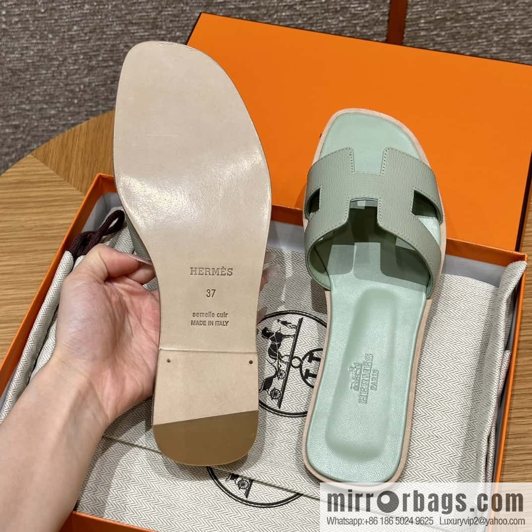 HERMES 181 Oran Sandals, Mint Green/6u/Menthe Palm Print/Epsom