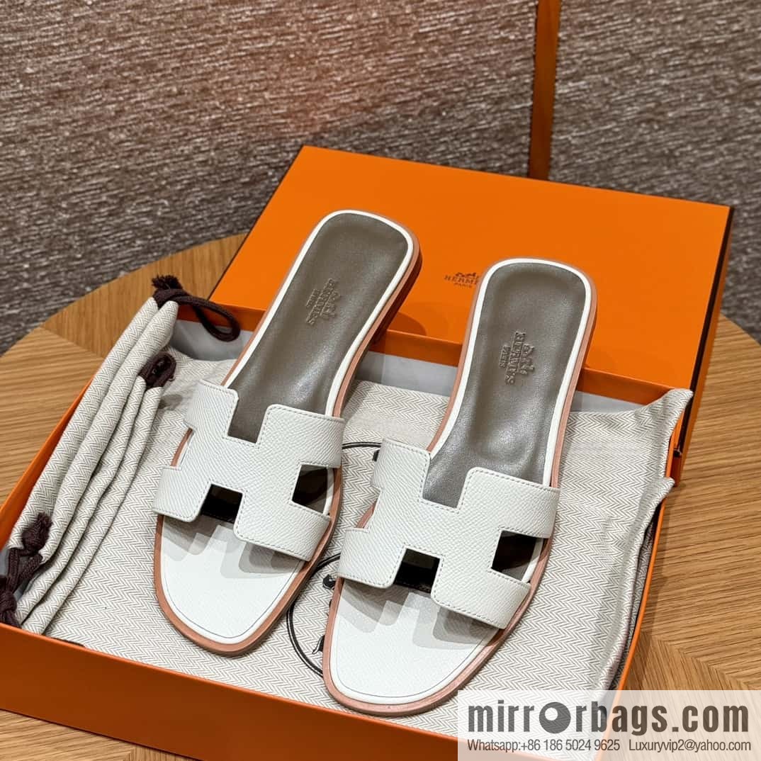 HERMES 181 Oran Slippers 01/Blanc/Pure White Epsom/Palmprint