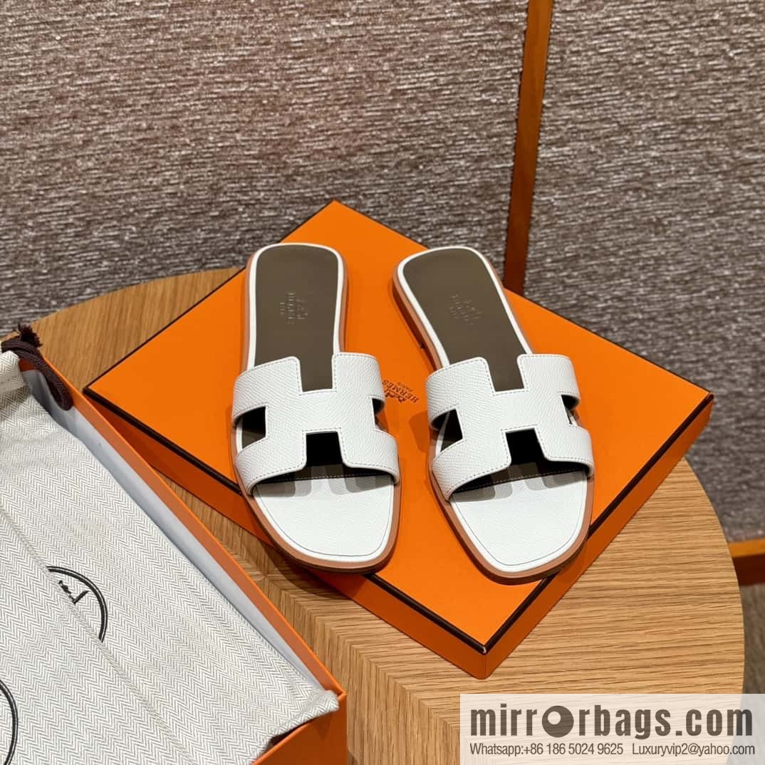 HERMES 181 Oran Slippers 01/Blanc/Pure White Epsom/Palmprint