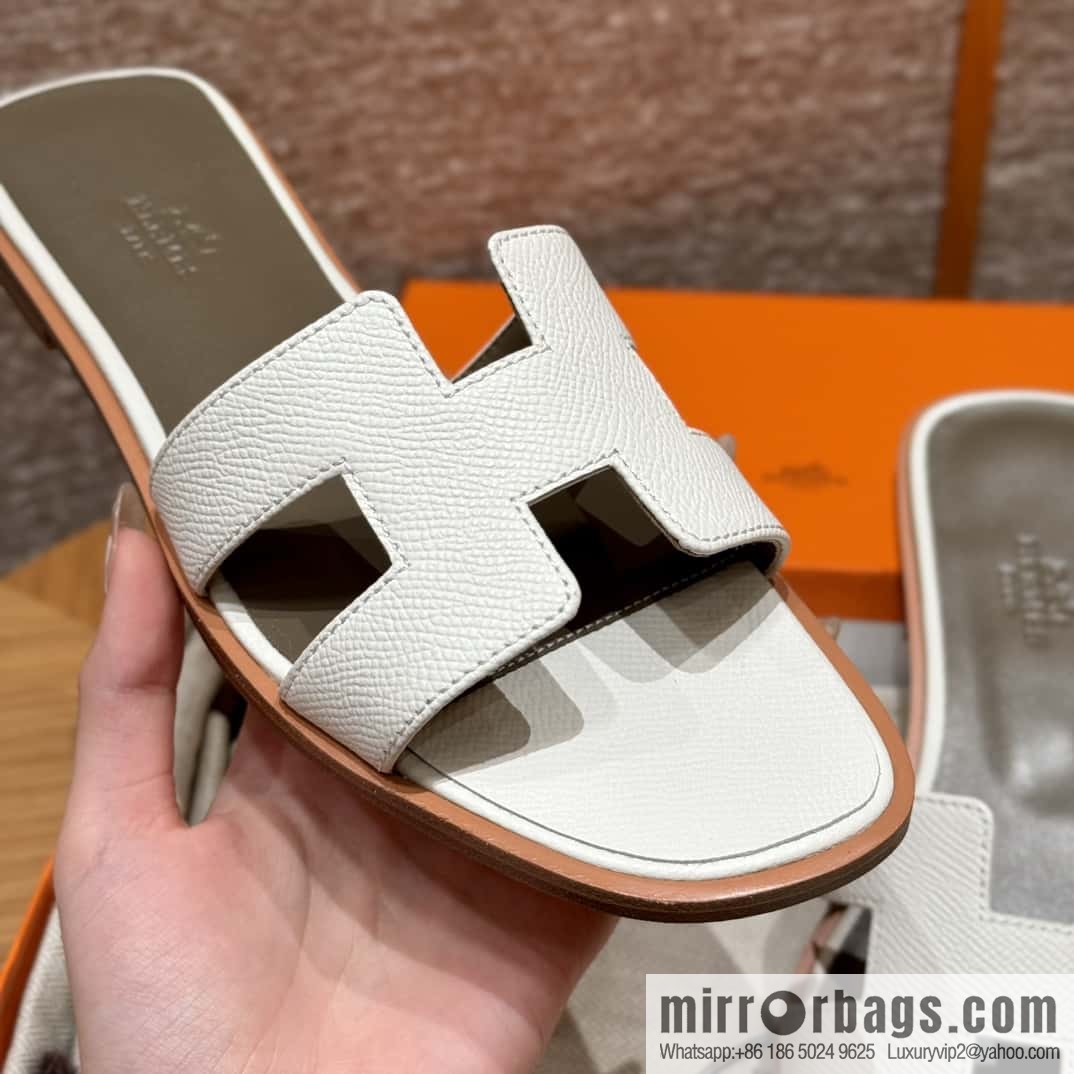 HERMES 181 Oran Slippers 01/Blanc/Pure White Epsom/Palmprint