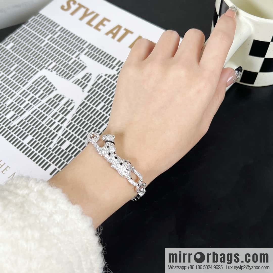 ❗New ❗ ☀ Cartier Cartier Jungle Series Full Diamond Leopard Necklace, Bracelet ☀