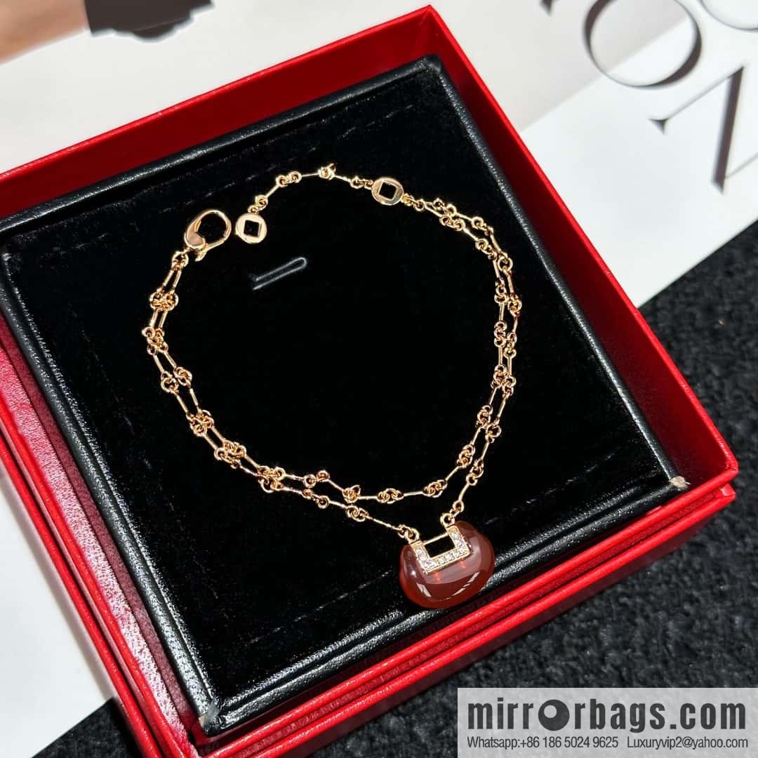 ❗️New ❗️ ☀️ Original ☀️ Qeelin Kirin Petite Wulu Red Agate White Fritillary Ruyi Safety Lock Bracelet ☀️