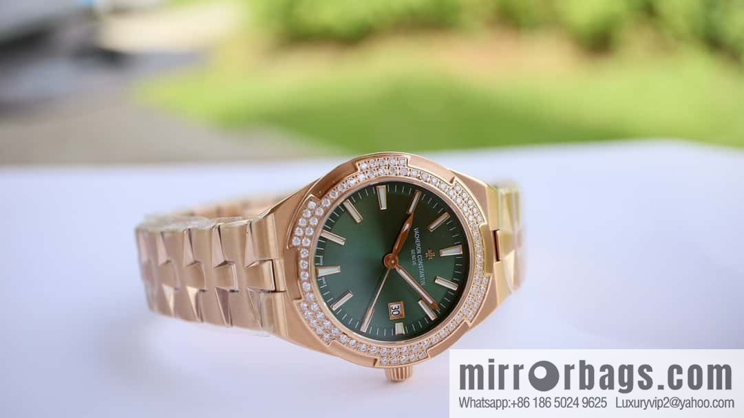 VC Vacheron Constantin's new Overseas vertical and horizontal series [Model] 4600V/4605v-200R/ACAL.1088/1 self-winding integrated movement