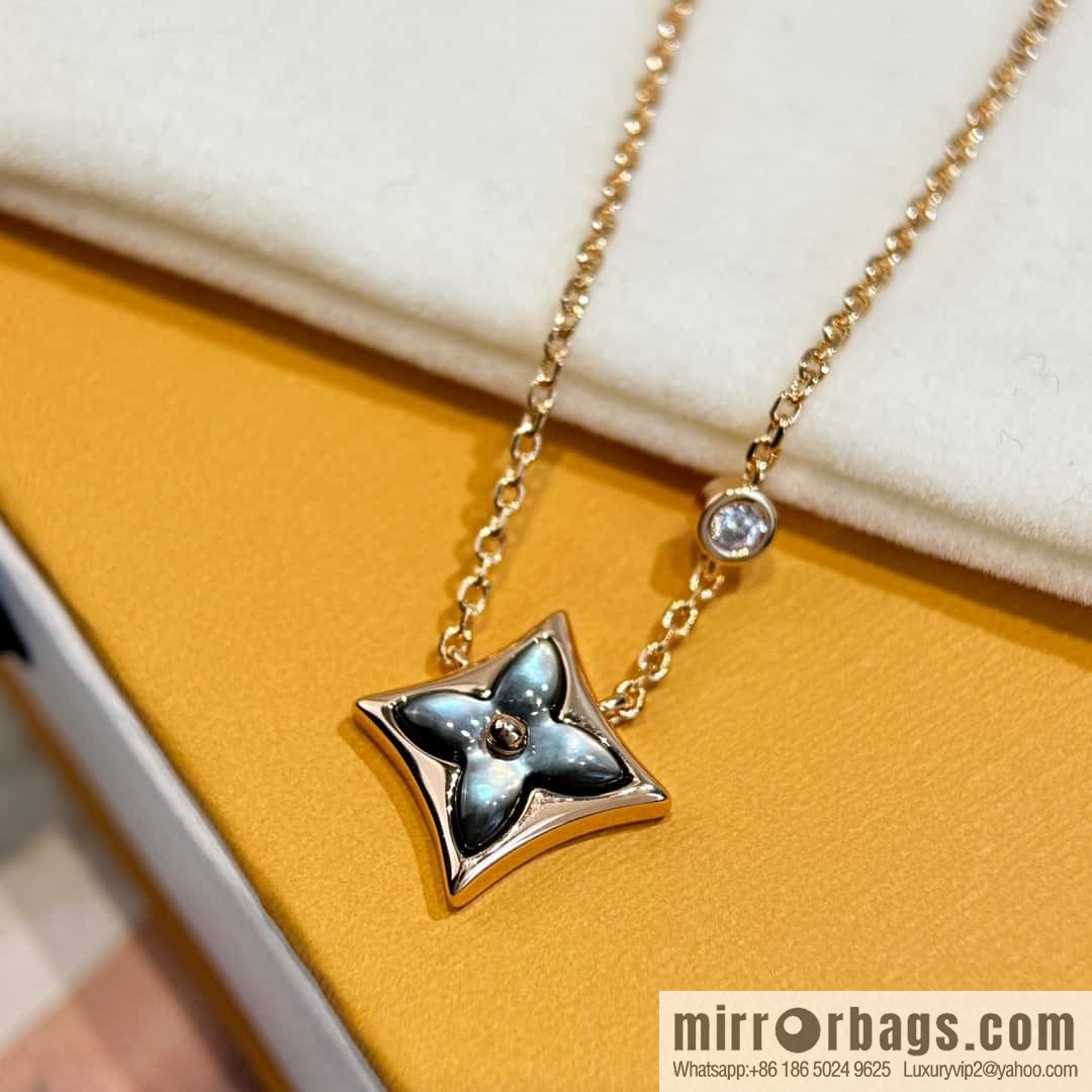 ❗️New ❗️ ☀ Original ☀ Louis Vuitton Louis Vuitton rhombus gray shell necklace ☀