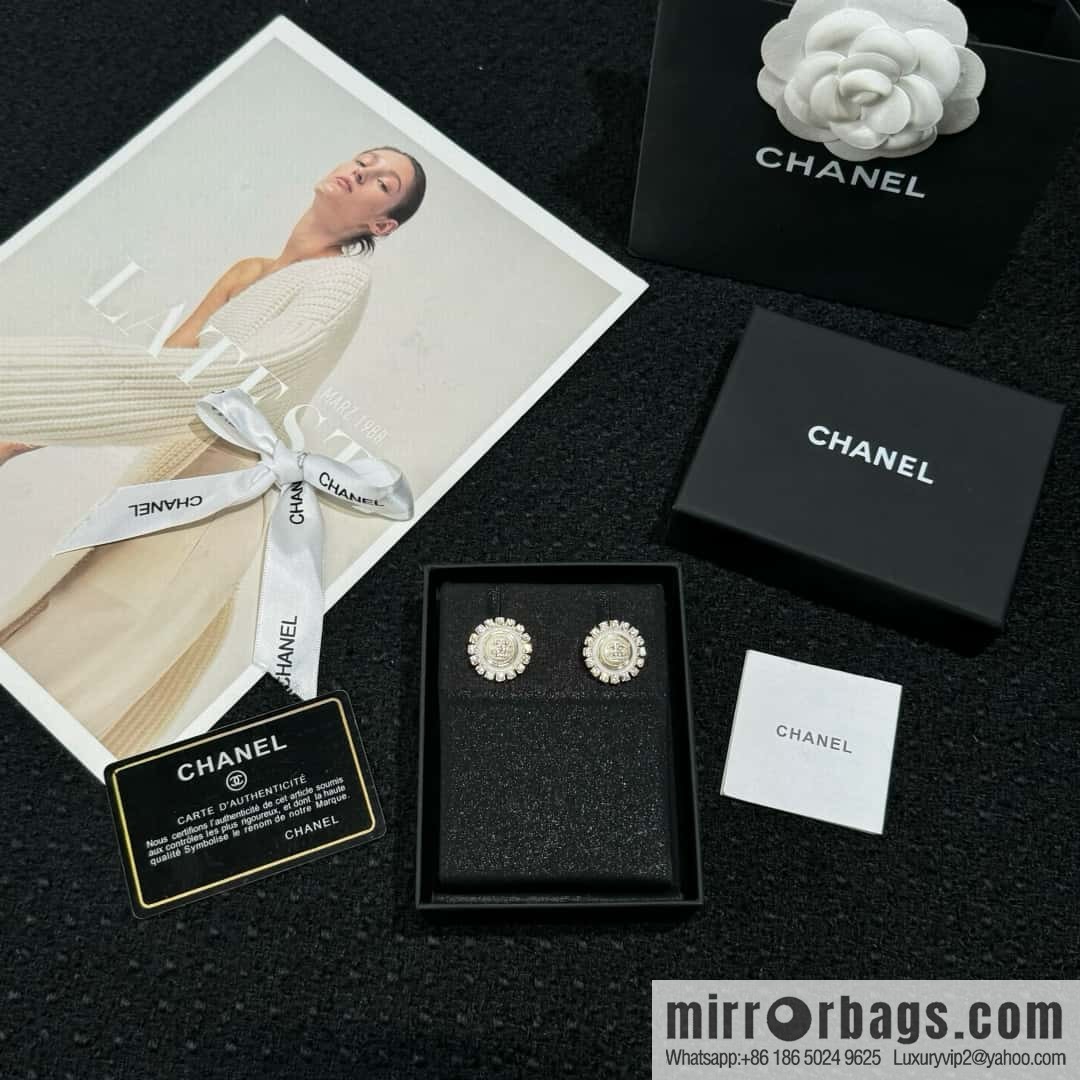 New ☑️ CHANELC1 double C full diamond pearl earrings