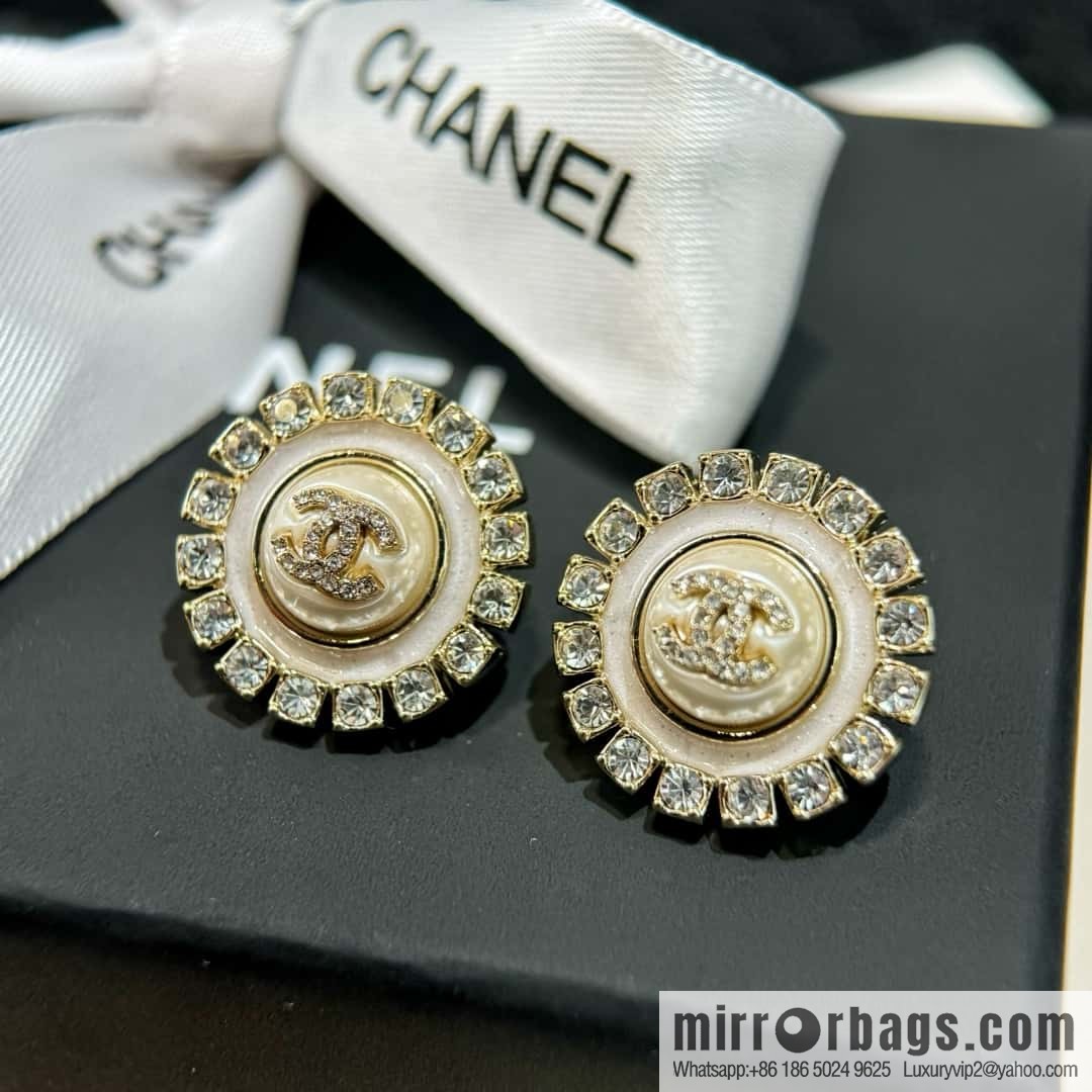 New ☑️ CHANELC1 double C full diamond pearl earrings