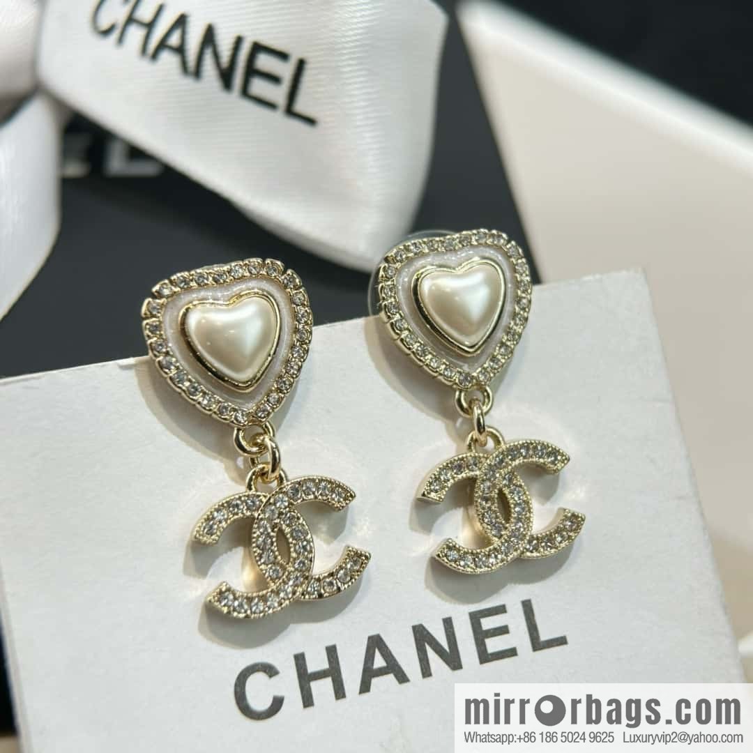 New ☑️ CHANEL double C peach heart love pearl earrings stud earrings c2