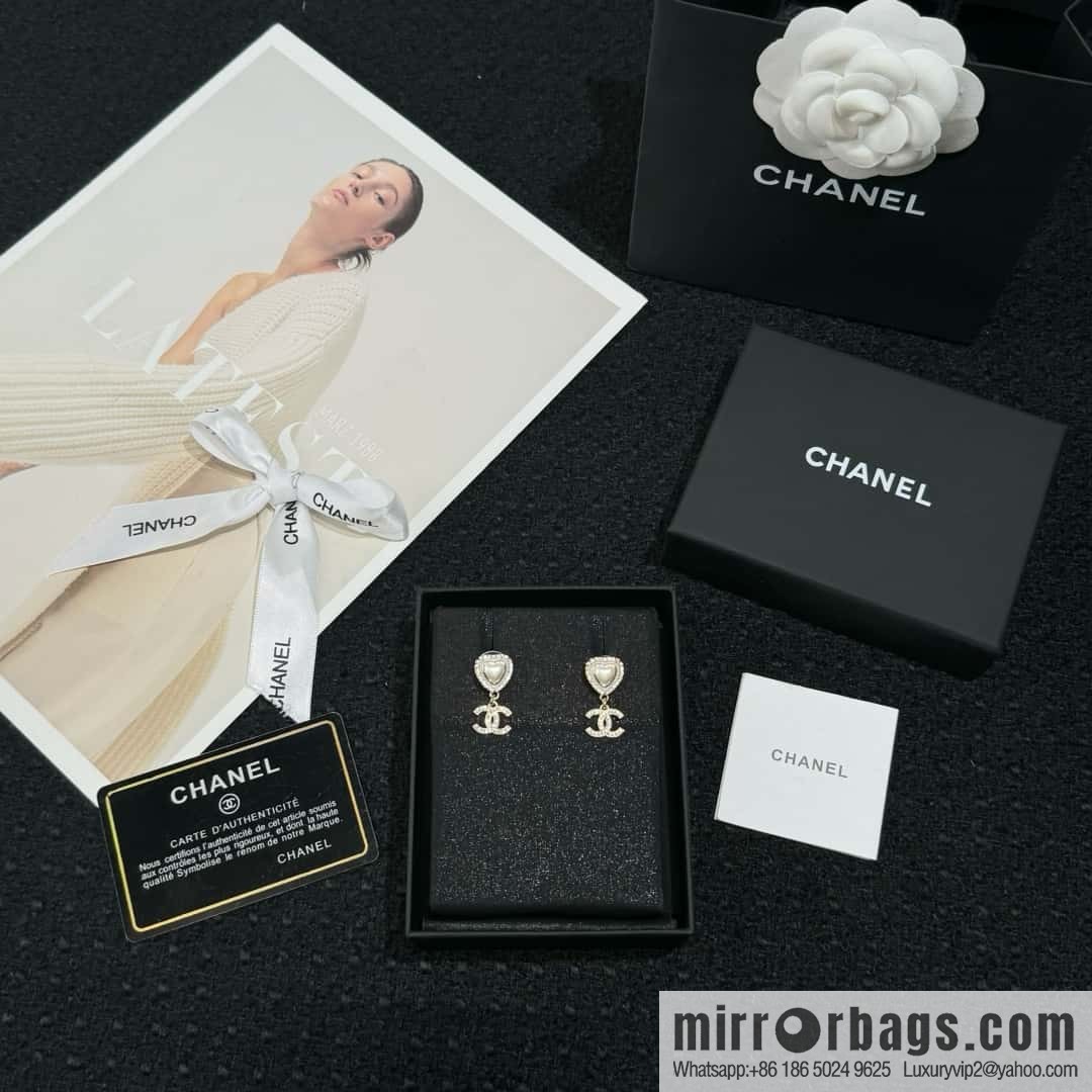 New ☑️ CHANEL double C peach heart love pearl earrings stud earrings c2