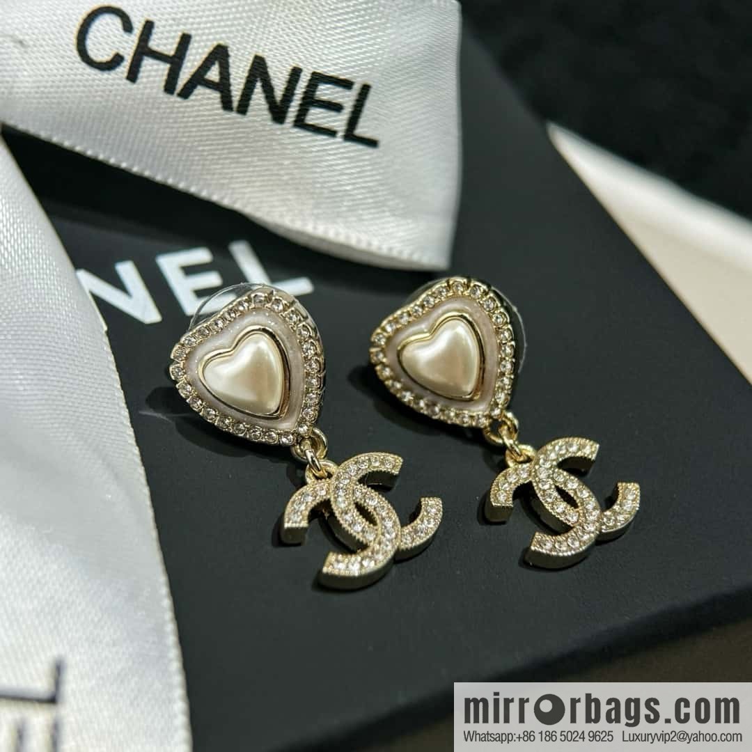 New ☑️ CHANEL double C peach heart love pearl earrings stud earrings c2