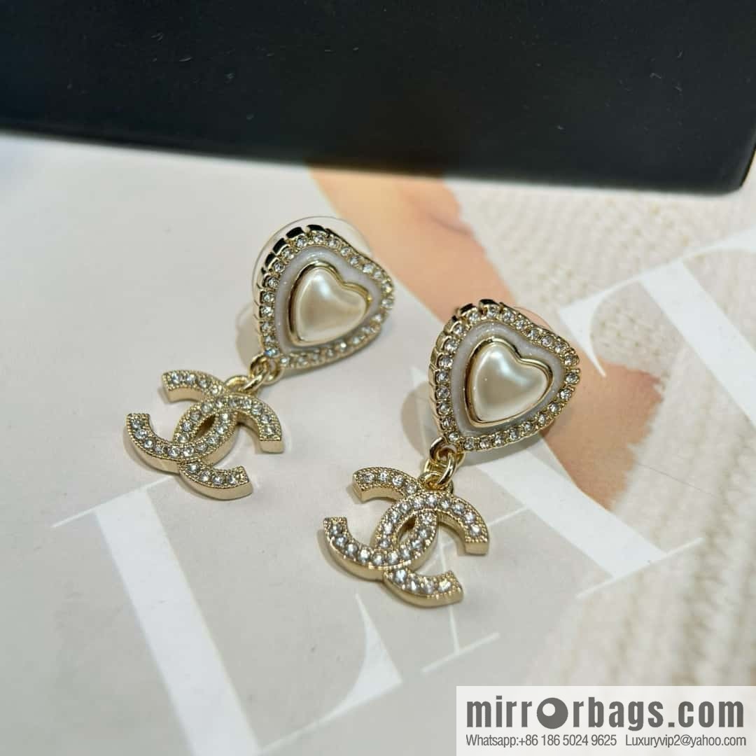New ☑️ CHANEL double C peach heart love pearl earrings stud earrings c2
