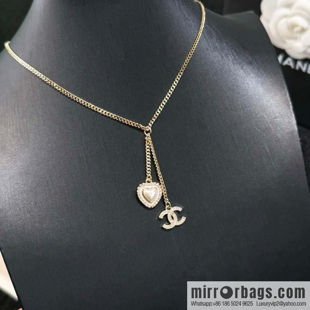 New ☑️ CHANEL double C peach heart love pearl necklace