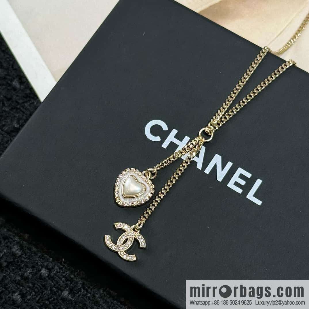 New ☑️ CHANEL double C peach heart love pearl necklace