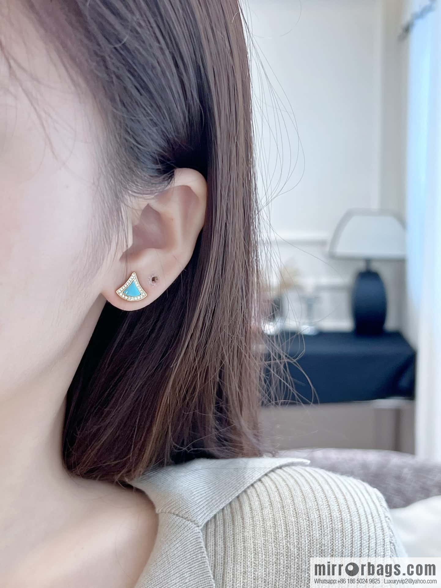 ❗️New ❗️ ☀️ BVLGARI DIVAS'DREAM with Diamond Chalcedony Turquoise Fan Stud Earrings ☀️