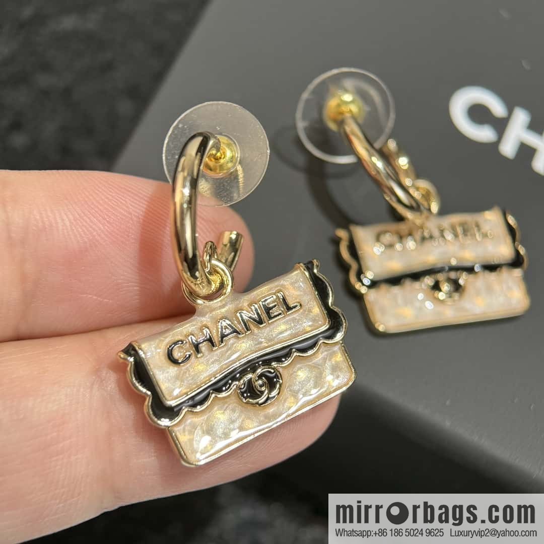 ❗️New ❗️☀️ New ☑️ Chanel c2 double c bag 👜 stud earrings ☀️