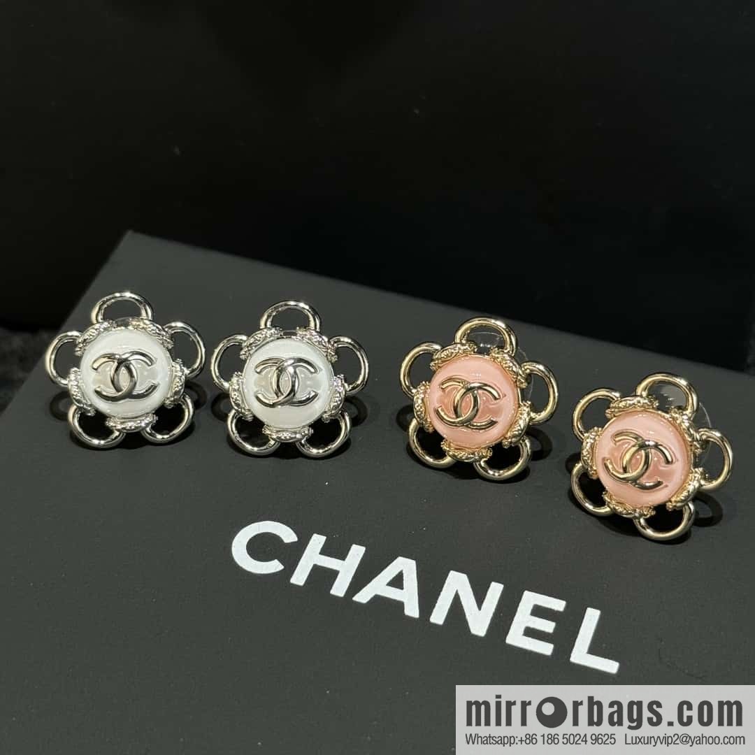 ❗️New ❗️☀️ new ☑️ Chanel double c flower stud earrings ☀️