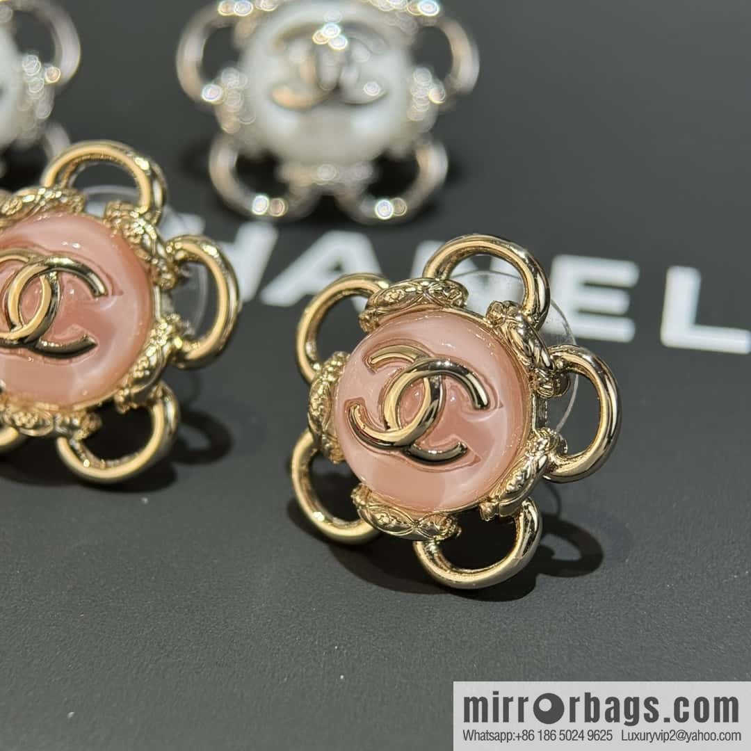 ❗️New ❗️☀️ new ☑️ Chanel double c flower stud earrings ☀️