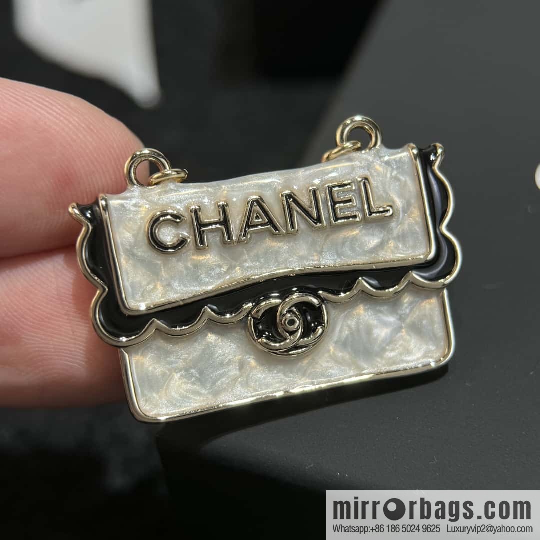 ❗️New ❗️☀️ New ☑️ Chanel bag brooch ☀️