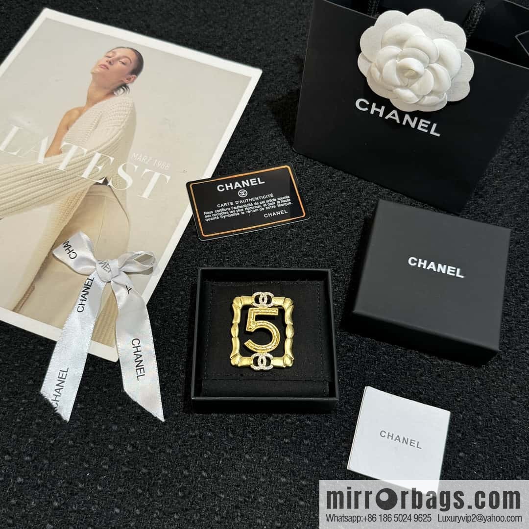 ❗️New ❗️☀️ New ☑️ Chanel gold 5-character brooch ☀️