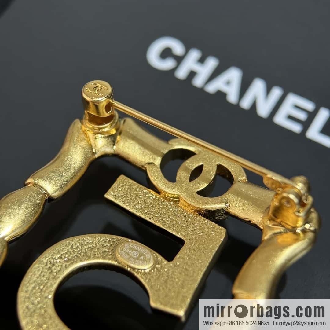 ❗️New ❗️☀️ New ☑️ Chanel gold 5-character brooch ☀️