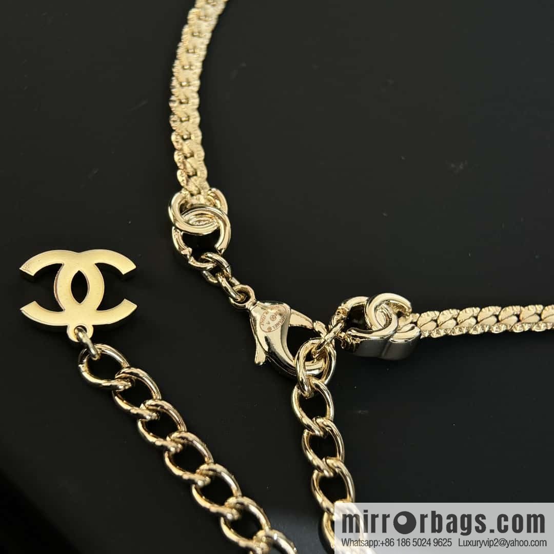 ❗️New ❗️☀️ New ☑️ Chanel 7 double c snake bone necklace ☀️