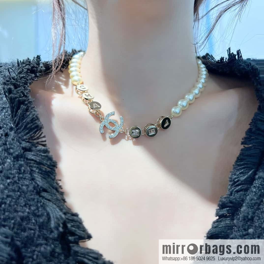 ❗️New ❗️ Chanel necklace ☀️ new ☑️ Chanel double c pearl necklace ☀️