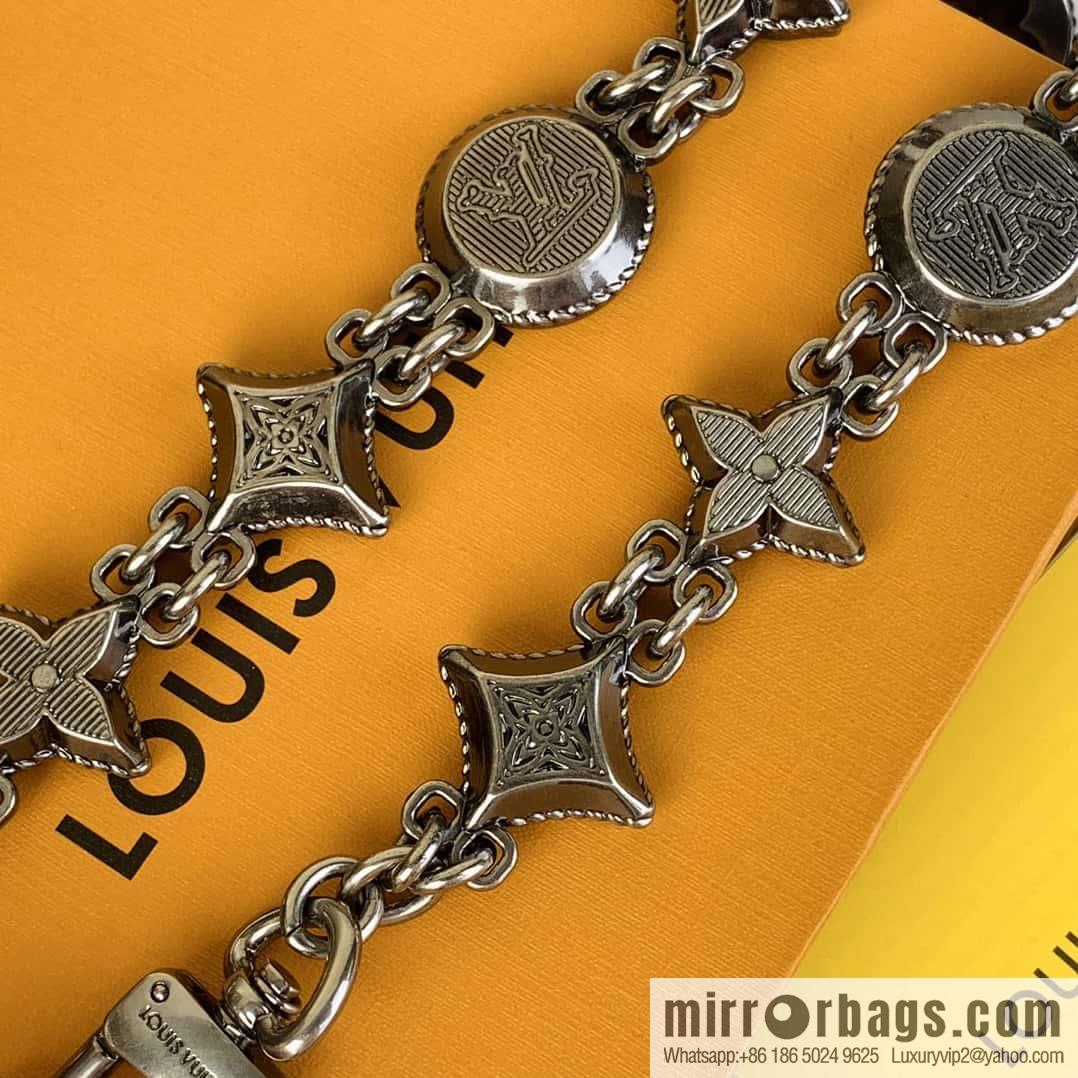 Lv's Crow Heart Chain, Versatile M02031 Season's New WESTERN Belt Chain and Bags