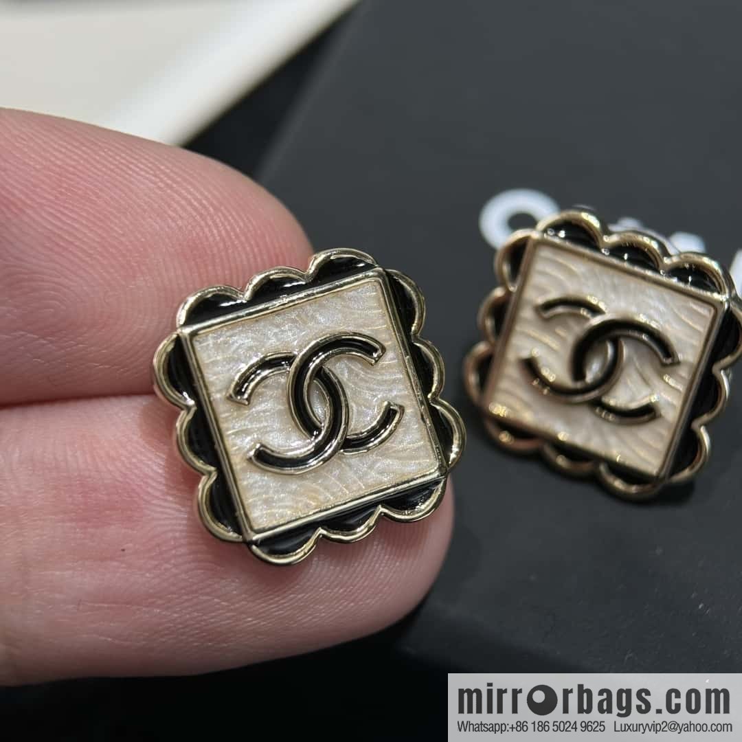 ❗️New ❗️☀️ new ☑️ chanel c1 double c square stud earrings ☀️