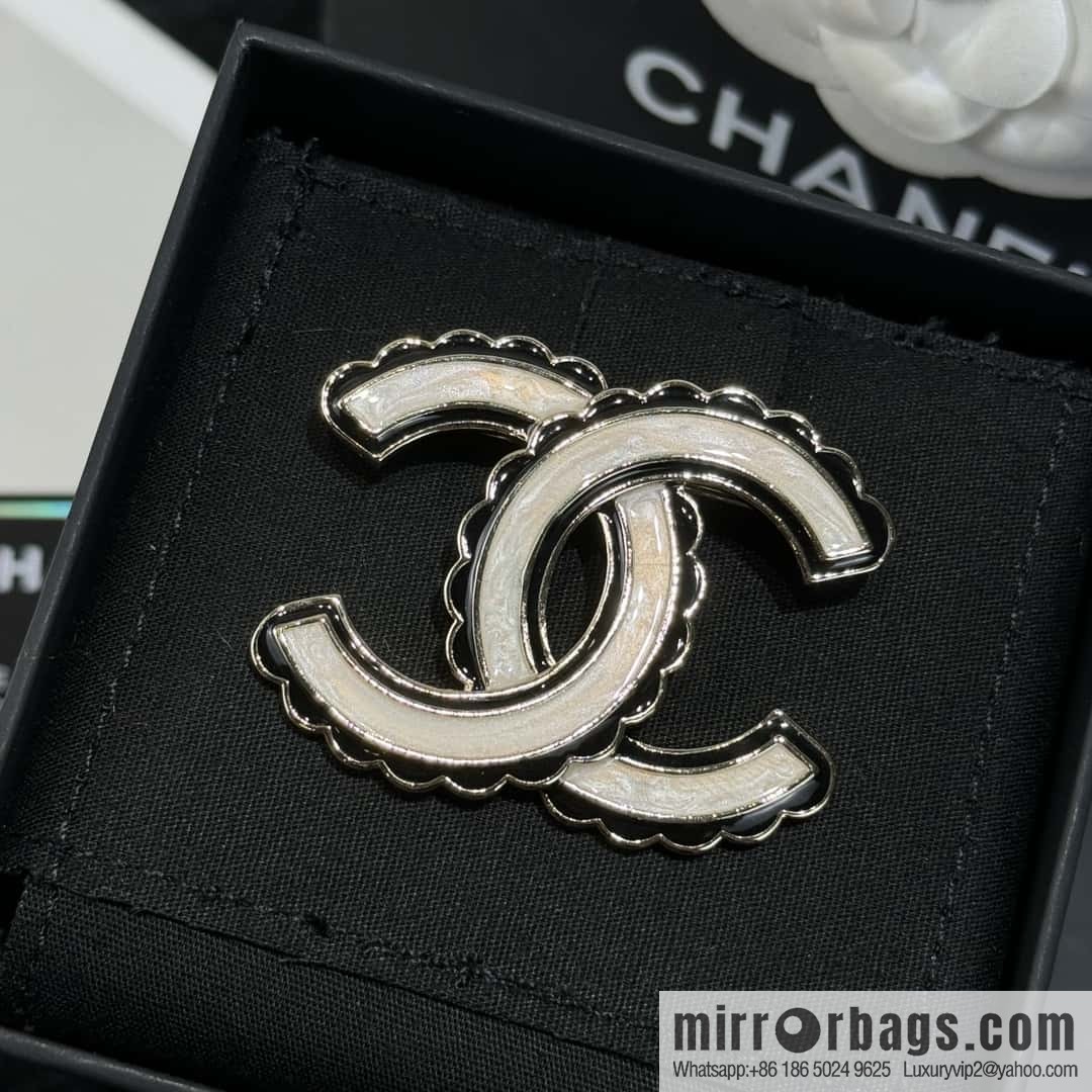 ❗️New ❗️☀️ New ☑️ Chanel Double C Brooch ☀️